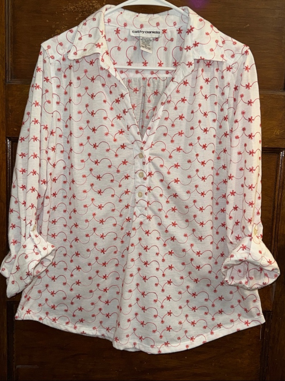 Cathy Daniels White Button-Front Shirt with Red Star-and-Wave Print